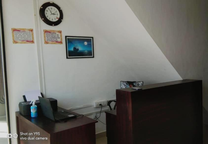Emirates Residency Hotel Pudunagaram Exterior photo